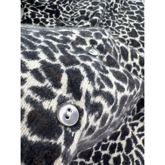 Peck & Peck Cashmere Leopard Cardigan Medium Black White Animal Print Button Up - Picture 9 of 9